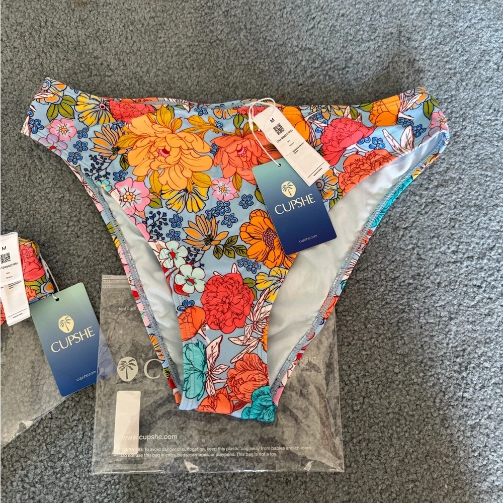Cupshe Swim Set - Picture 4 of 5